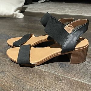 Steve Madden Black Sandals w/ Block Heel